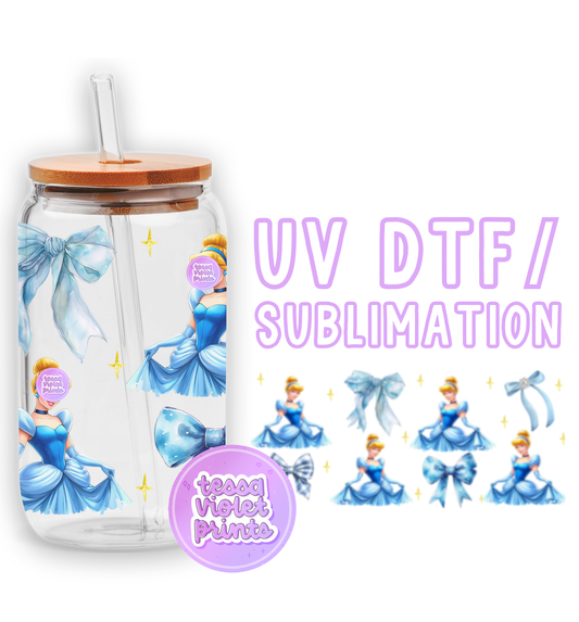 a picture of a glass jar with a straw in it